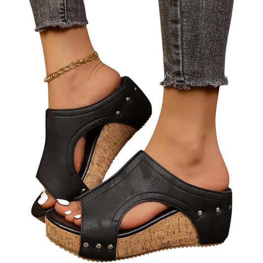 Dames Sleehak Sandalen met Voetboogondersteuning en Studdetails