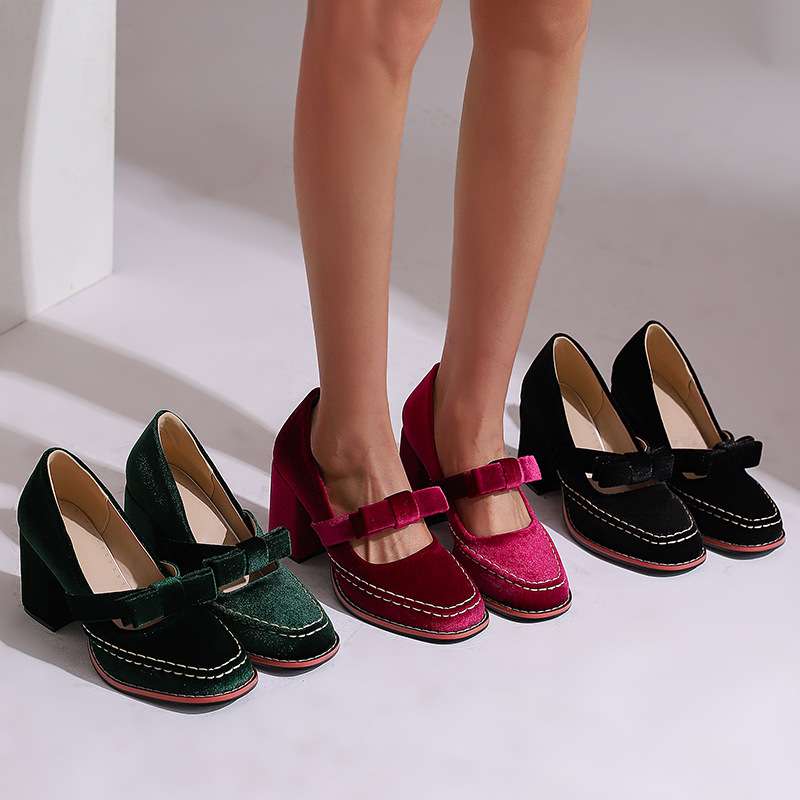 Dames Mary Jane Pumps met Blokhak en Strikdetail