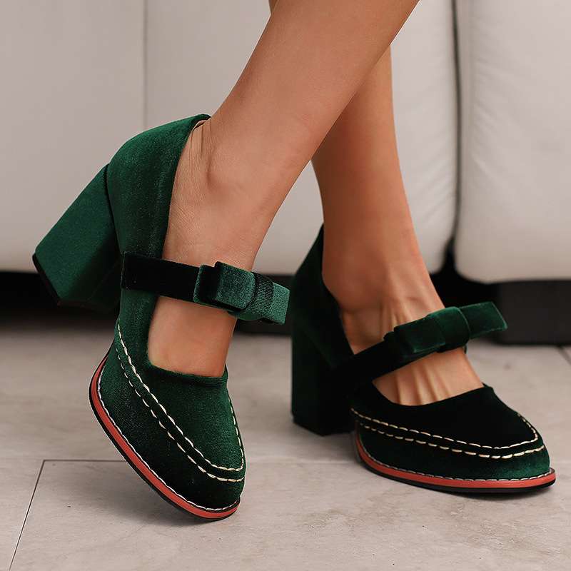 Dames Mary Jane Pumps met Blokhak en Strikdetail