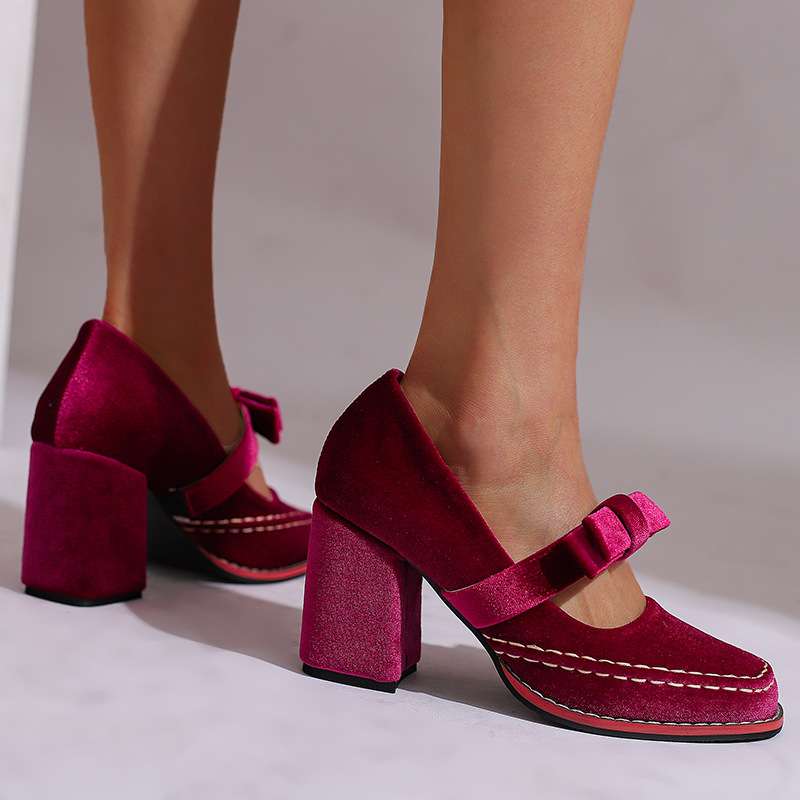 Dames Mary Jane Pumps met Blokhak en Strikdetail