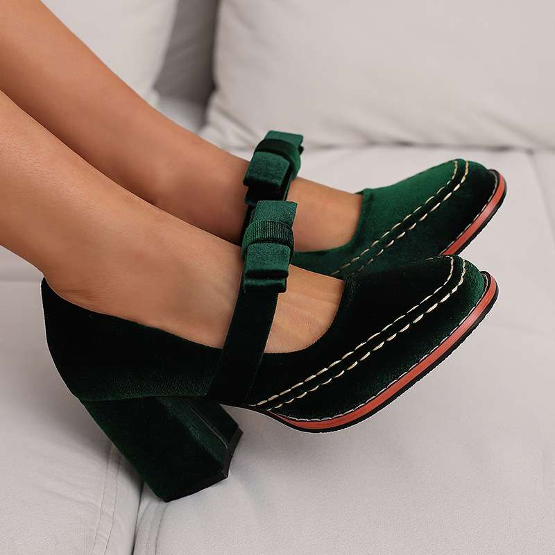 Dames Mary Jane Pumps met Blokhak en Strikdetail